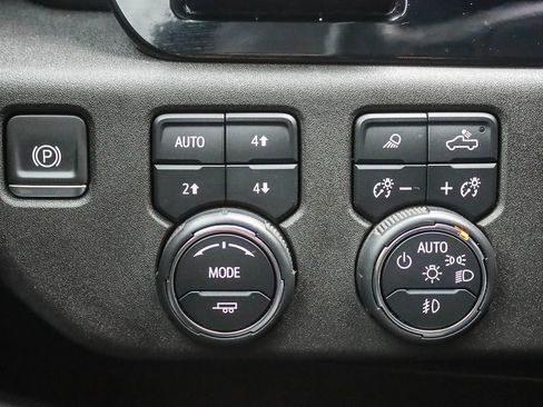 Used 2024 Chevrolet Silverado 2500 High Country w/ Technology Package image 56