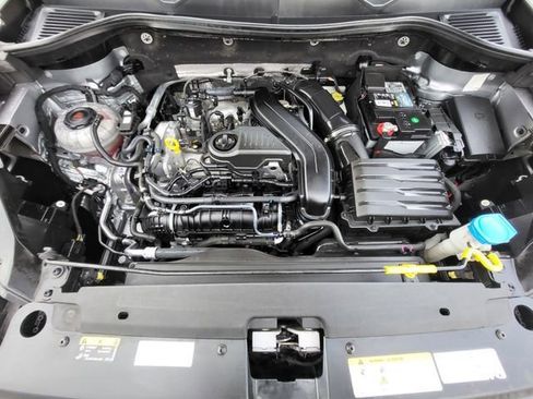 Used 2022 Volkswagen Taos SE AWD/4WD image 11