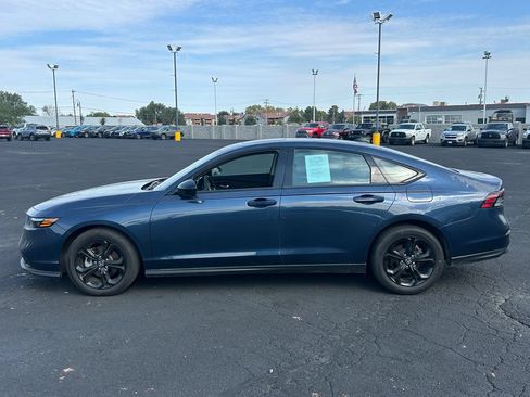 Used 2025 Honda Accord SE image 6