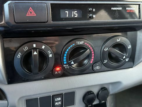 Used 2012 Toyota Tacoma PreRunner w/ SR5 Pkg RWD image 27