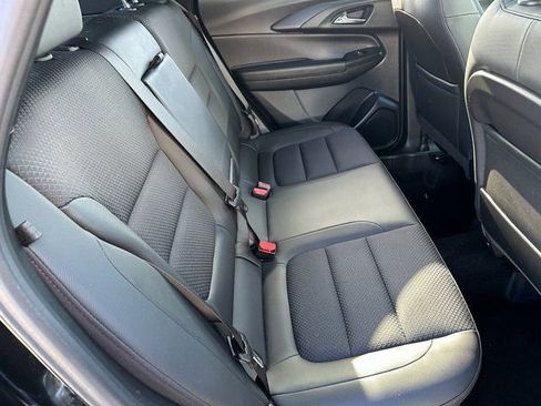Used 2021 Chevrolet TrailBlazer RS w/ Sun and Liftgate Package image 11
