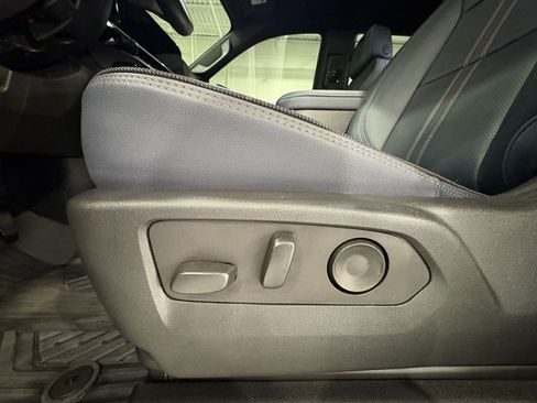 Used 2024 Chevrolet Silverado 2500 High Country w/ High Country Premium Package image 11