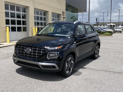 New 2026 Hyundai Venue SEL FWD image 4