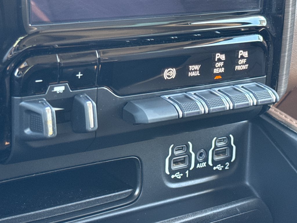Used 2020 RAM 3500 Limited AWD/4WD image 23