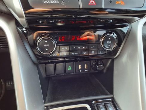 Used 2024 Mitsubishi Eclipse Cross AWD image 9