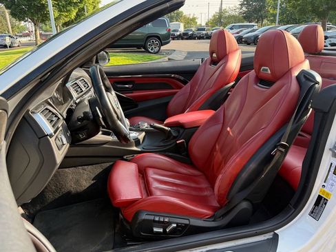 Used 2016 BMW M4 Convertible RWD image 7