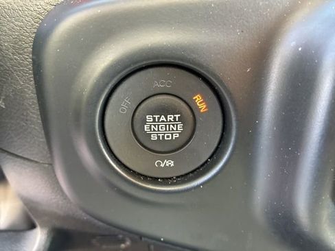 Used 2022 Jeep Wrangler Unlimited Rubicon w/ Cold Weather Group image 40