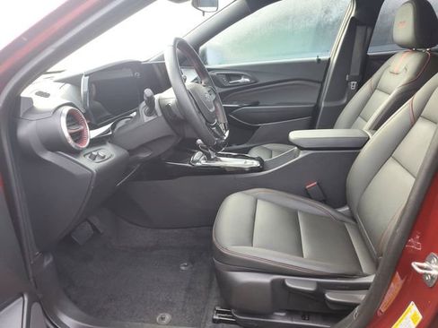 Certified 2024 Chevrolet Trax RS w/ Sunroof Package image 19