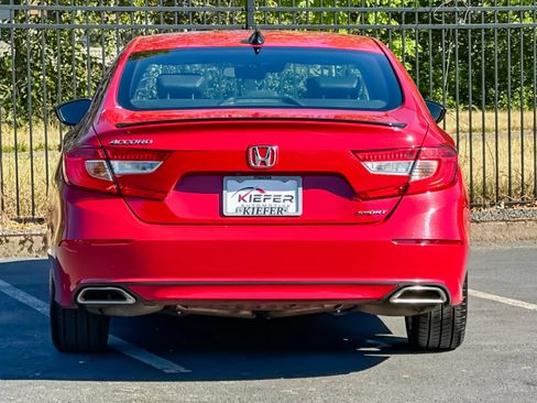Used 2022 Honda Accord Sport image 4