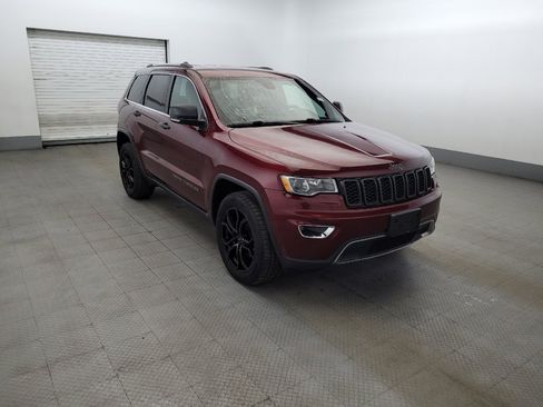 Used 2017 Jeep Grand Cherokee Limited AWD/4WD image 13