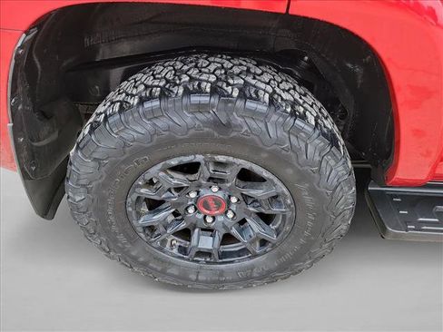 Used 2020 Toyota 4Runner TRD Off-Road image 11