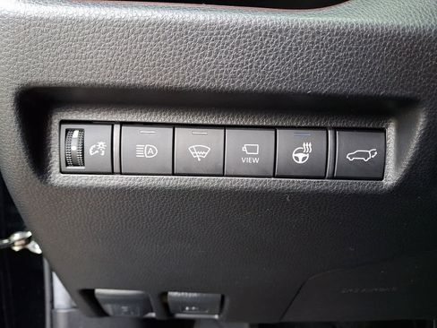 Used 2020 Toyota RAV4 Limited image 26