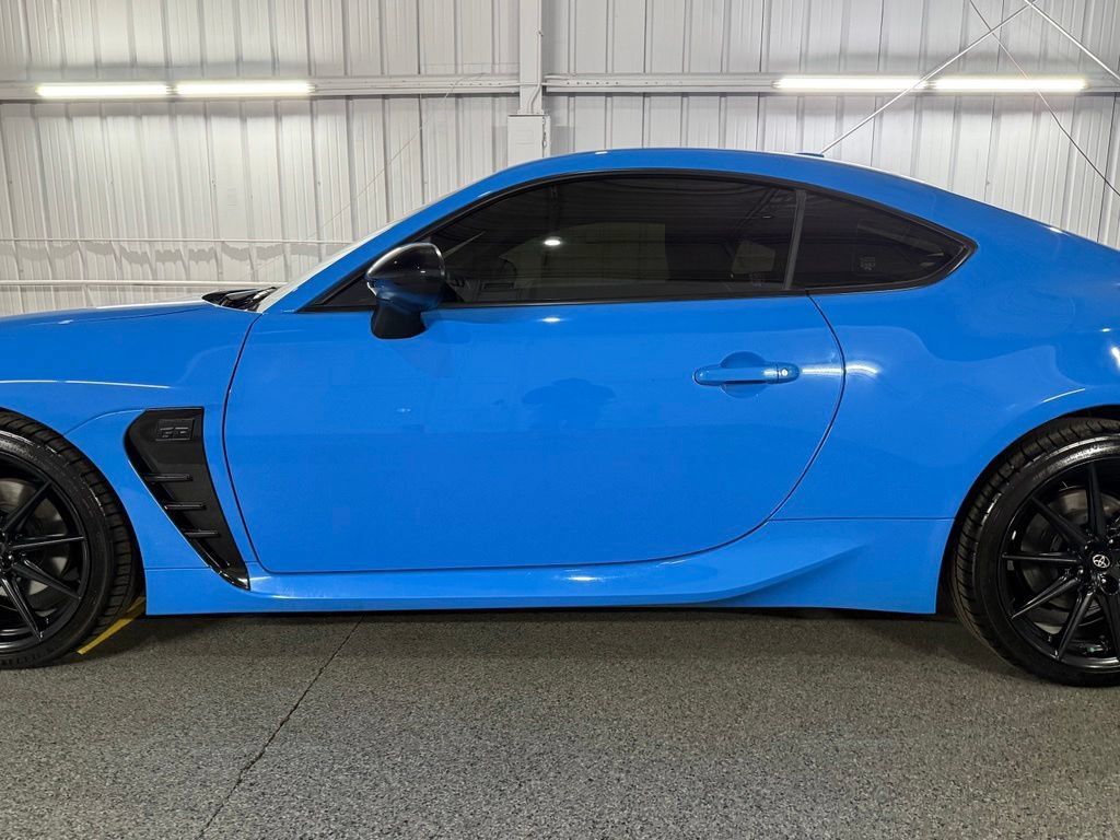 Used 2023 Toyota GR86 Premium w/ ALL Weather Mat Package (TMS) RWD image 14