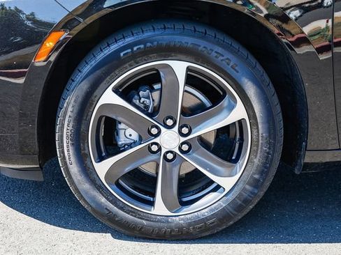 Used 2022 Buick Enclave Essence w/ Experience Buick Package AWD/4WD image 11