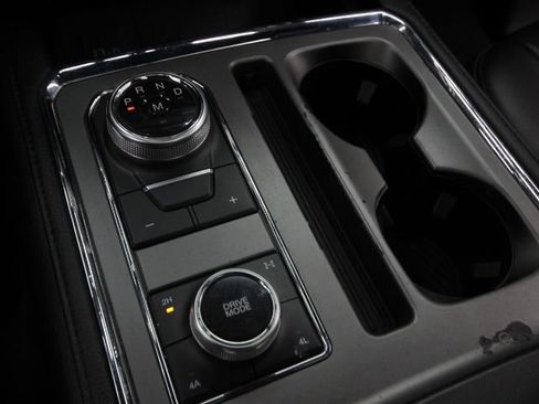 Used 2021 Ford Expedition Max XLT image 26