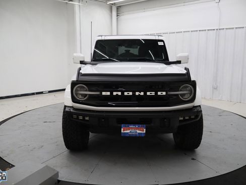 Used 2023 Ford Bronco Outer Banks image 11