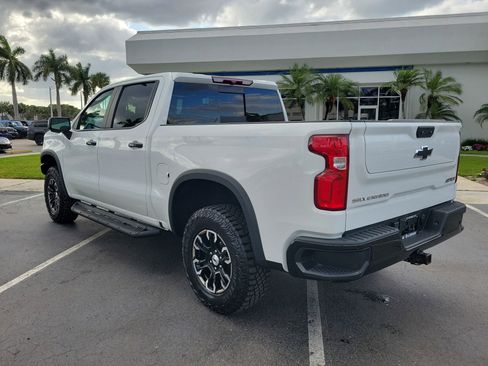 Used 2023 Chevrolet Silverado 1500 ZR2 image 5