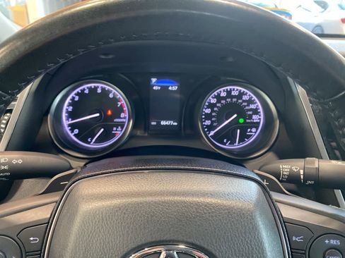 Used 2023 Toyota Camry SE image 19