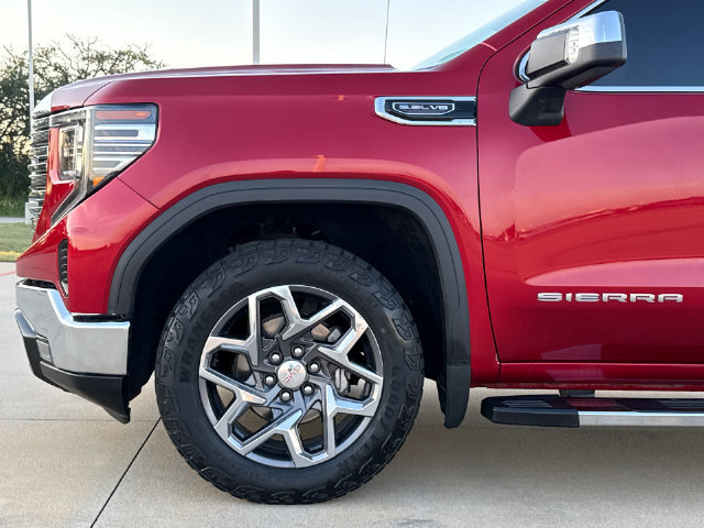 Used 2023 GMC Sierra 1500 SLT w/ SLT Premium Package AWD/4WD image 5