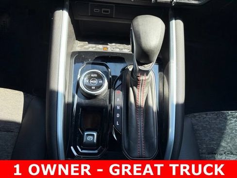 Used 2024 Chevrolet Colorado Z71 w/ Z71 Convenience Package 2 AWD/4WD image 24
