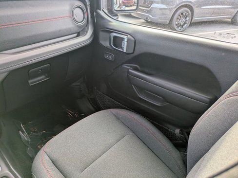 Certified 2024 Jeep Wrangler Unlimited Rubicon image 15