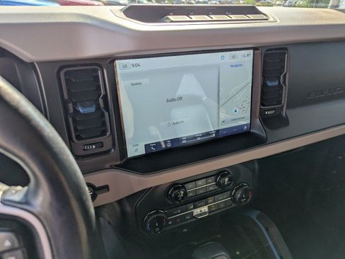 Used 2022 Ford Bronco Wildtrak AWD/4WD image 17