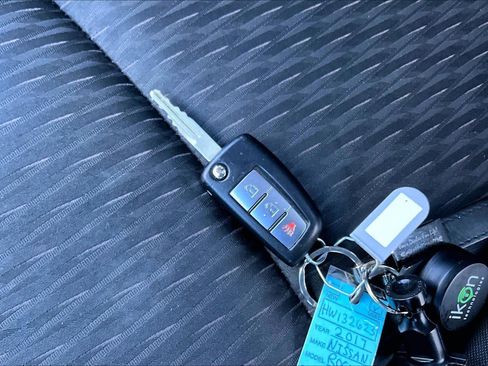 Used 2017 Nissan Rogue S image 12