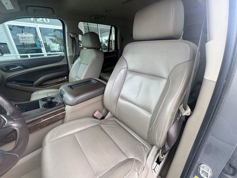Used 2017 Chevrolet Tahoe LT RWD image 12