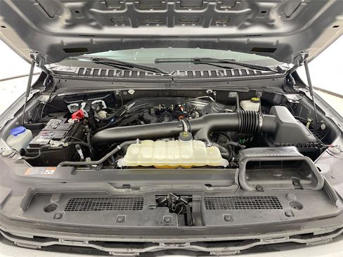 Used 2024 Ford Expedition XLT image 29