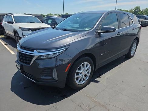 Used 2023 Chevrolet Equinox LT FWD image 2