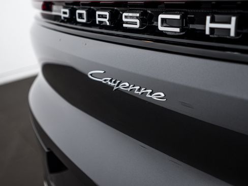 Certified 2026 Porsche Cayenne image 24
