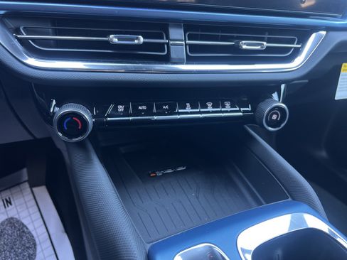 New 2026 Chevrolet Equinox EV LT image 55