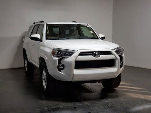 Used 2024 Toyota 4Runner SR5 image 2