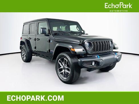 Used 2024 Jeep Wrangler Unlimited w/ Convenience Group AWD/4WD image 1