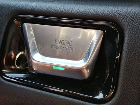 Used 2025 GMC Yukon Denali image 18