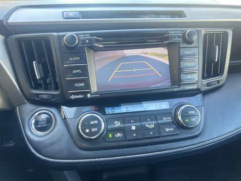 Used 2018 Toyota RAV4 Adventure image 13