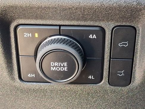 Used 2025 Ford Expedition Max Active AWD/4WD image 27