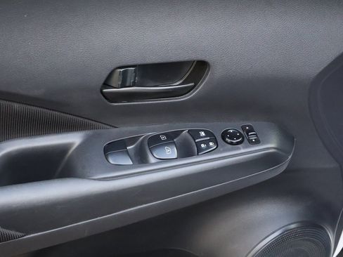 Used 2022 Nissan Kicks S image 23