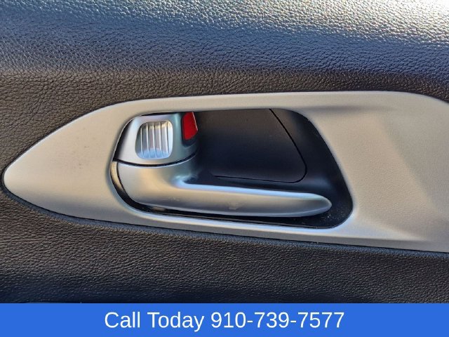 Used 2022 Chrysler Pacifica Touring FWD image 13