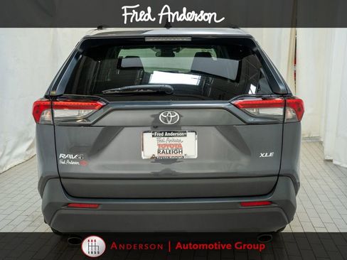 Used 2023 Toyota RAV4 XLE Premium FWD image 4