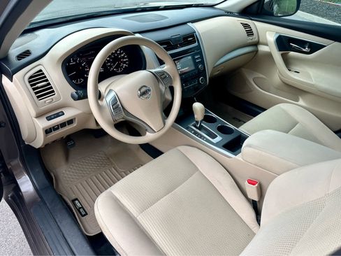 Used 2015 Nissan Altima 2.5 S w/ Power Driver Seat Package FWD image 11