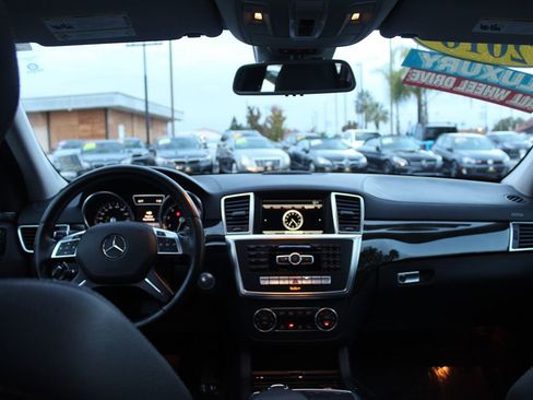 Used 2016 Mercedes-Benz GL 450 4MATIC image 29