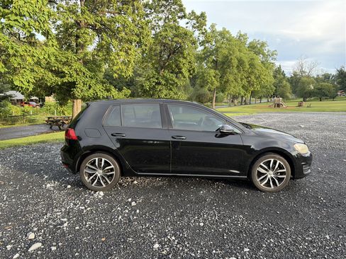 Used 2015 Volkswagen Golf SE w/ Lighting Package FWD image 4