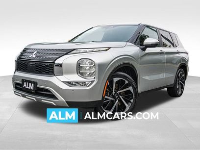 Used 2023 Mitsubishi Outlander SE
