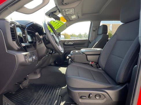 Used 2025 GMC Sierra 1500 Elevation image 16