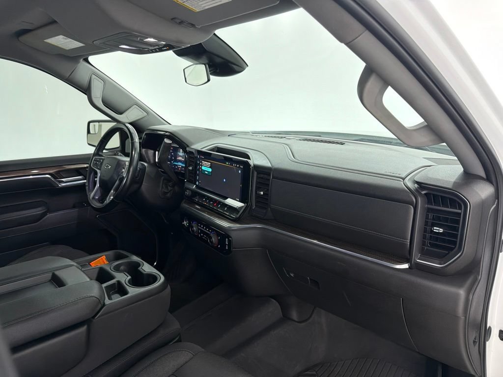 Used 2024 Chevrolet Silverado 1500 RST AWD/4WD image 25
