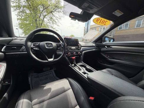 Used 2019 Honda Accord Sport image 19