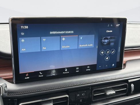 Used 2023 Lincoln Nautilus Reserve AWD/4WD image 15