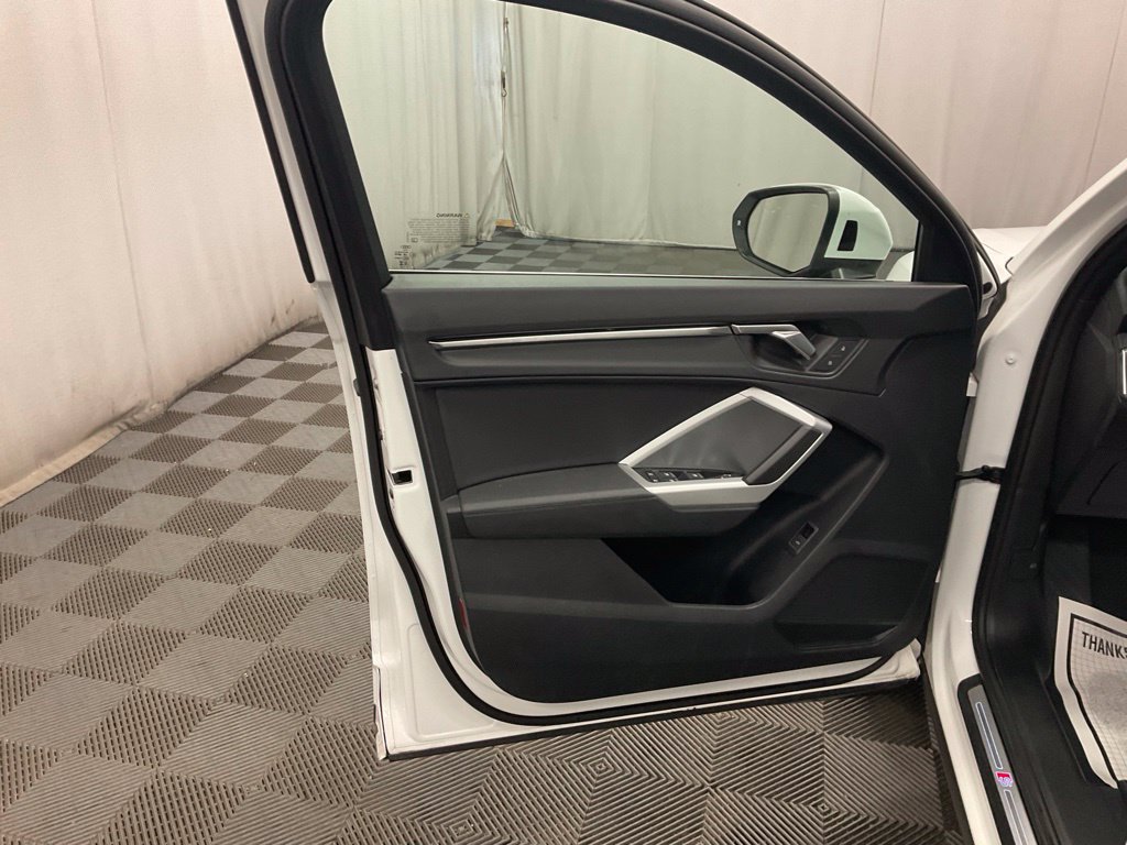 Used 2025 Audi Q3 2.0T Premium AWD/4WD image 19