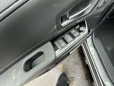 New 2026 Toyota Sienna Platinum image 17